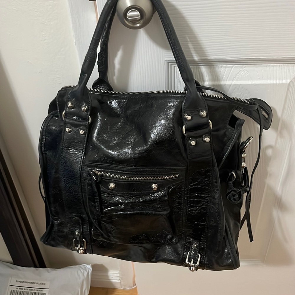 Leather handbag; lamb skin
